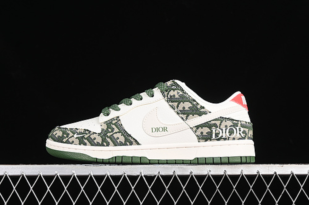 Unbranded [XY1688-005]-[SB DUNK LOW DI*OR WHITE/GREEN/RED]-[WOMAN:36-39]-[MAN:40-45], photo 1