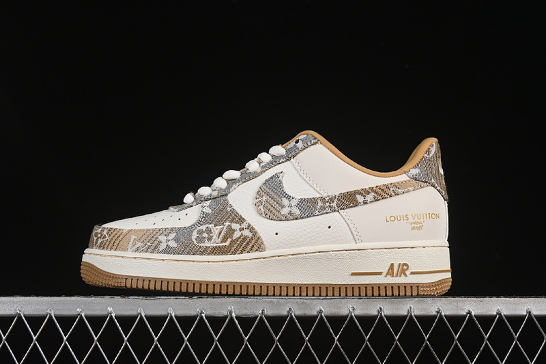 Nike Nike AIR FORCE 1 07 LOW LV WHITE/GREY/KHAKI · SC9207-542, photo 1