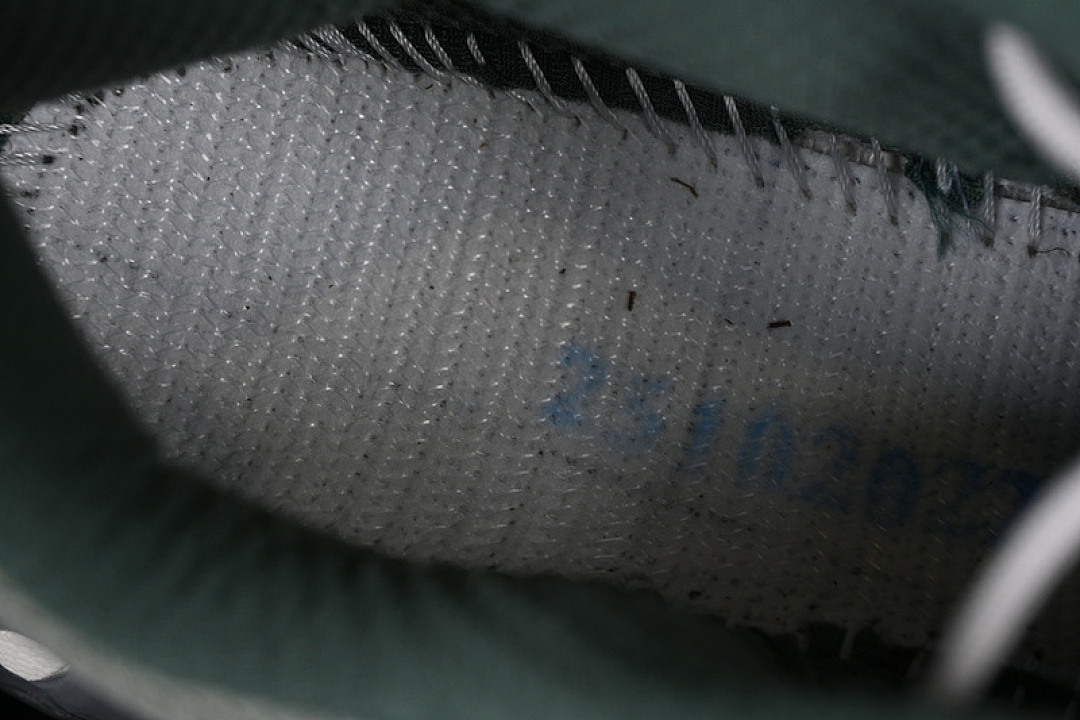 On Running [471342-25]-[XT 6 EXPANSE OUTDOOR RECREATION BLUISH GREY/WHITE]-[WOMAN:36-39]-[MAN:40-44] - Image 4