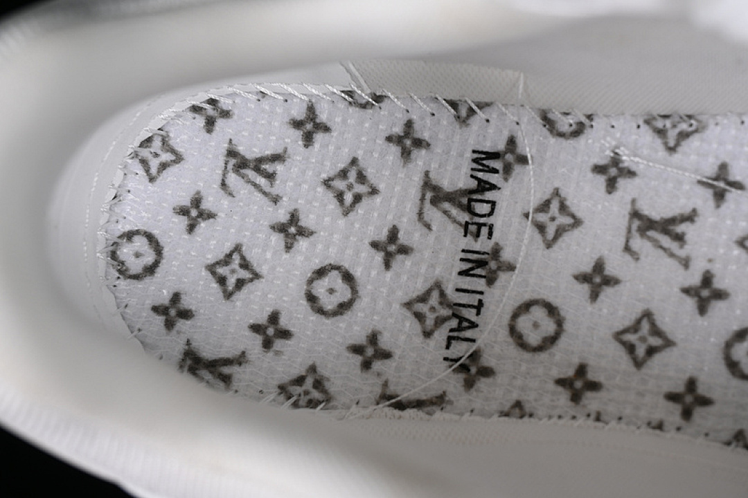 Louis Vuitton [TRAINER WHITE]-[WOMAN:35-39]-[MAN:40-45] - Image 5
