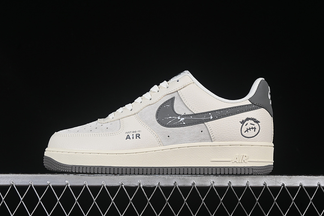 Nike [DF0188-036]-[AIR FORCE 1 07 LOW WHITE/GREY]-[WOMAN:36-39]-[MAN:40-45] - Image 2