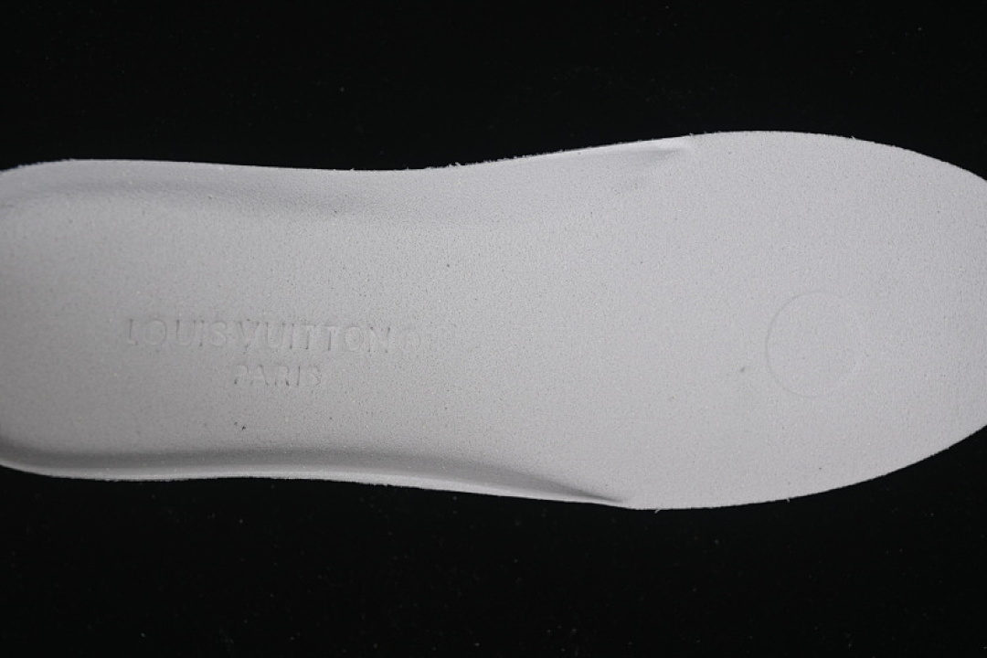 Louis Vuitton [LOUIS VUITTON SKATE SNEAKER CLASSIC 2025SS BLACK/WHITE]-[MAN:39-45] - Image 3