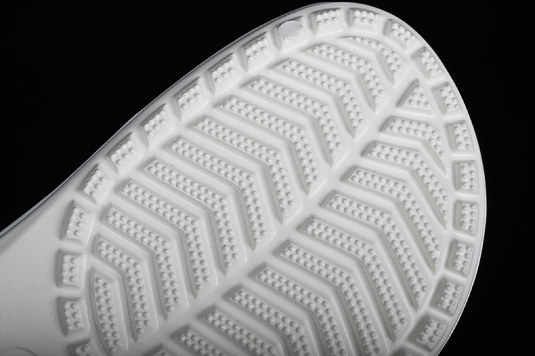Crocs [CROCS DUAL USE BEACH HOLE SHOES WHITE/BLACK] - Image 2