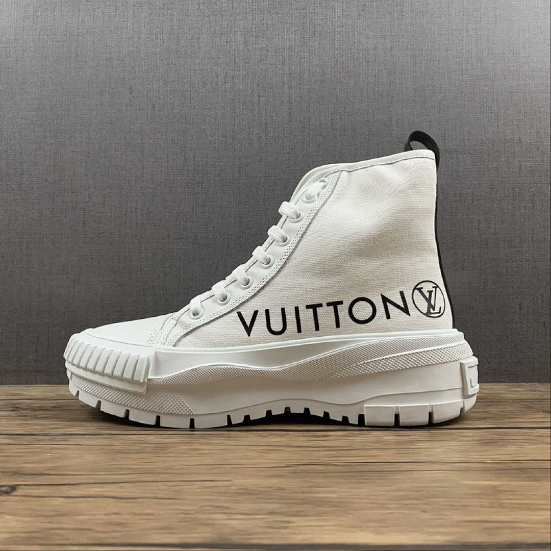 Louis Vuitton Louis Vuitton [L*V CANVAS BOOTS WHITE/WHITE/BLACK]-[WOMAN:35-40], photo 1