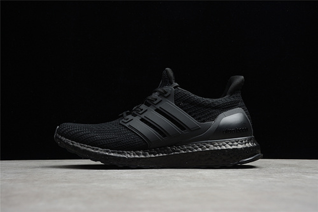 ULTRABOOST 4.0 SHOES CORE BLACK/CORE BLACK · BB6171, photo 1