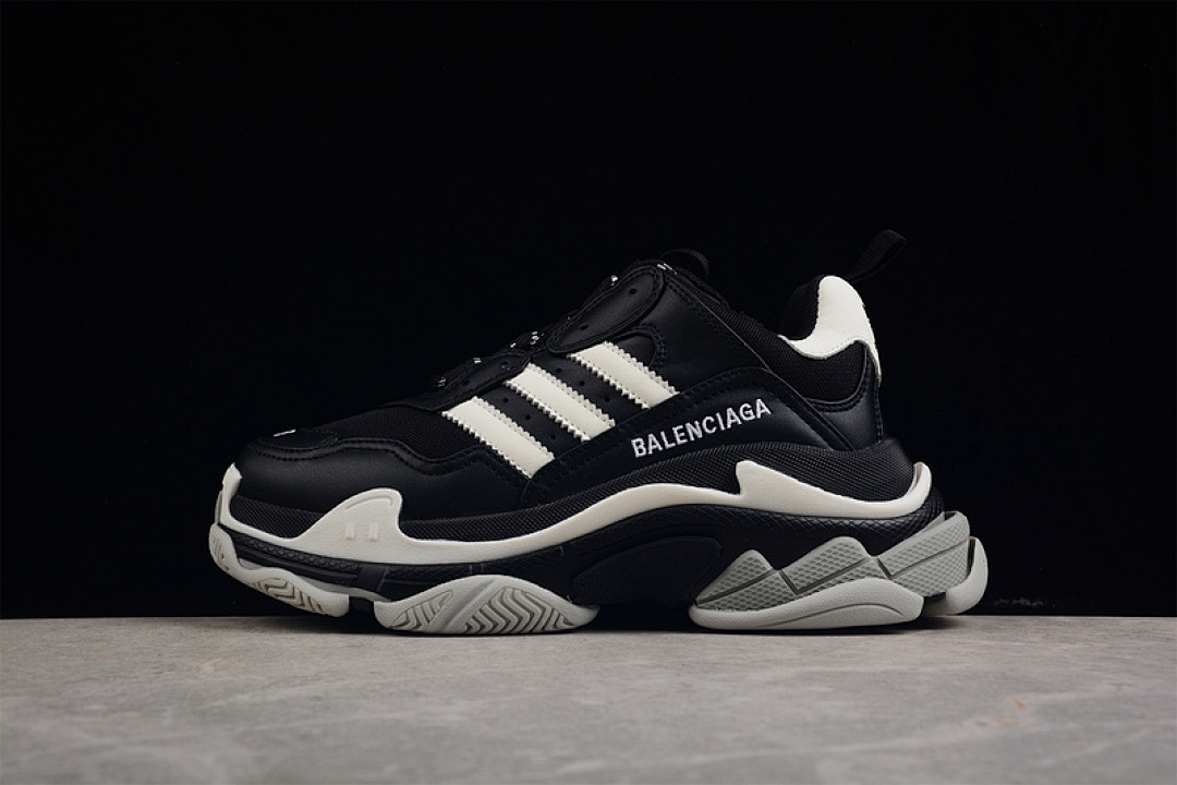 Unbranded [W3RN31001]-[BA*LEN*CIAGA TRIPLE S SNEAKERS X AD BLACK/BLACK/WHITE]-[WOMAN:35-39]-[MAN:40-46], photo 1