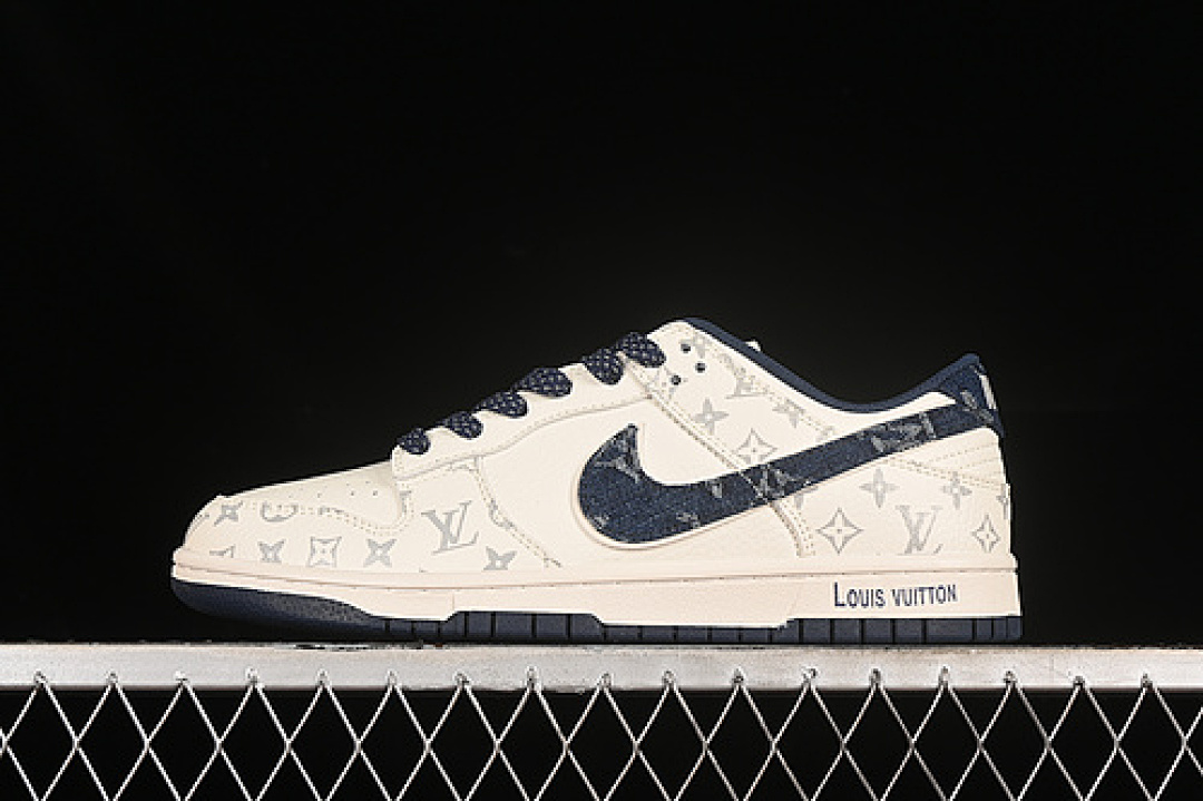 Unbranded [FC1688-123]-[L*V DUNK LOW SB BLUE/WHITE]-[WOMAN:36-39]-[MAN:40-45], photo 1