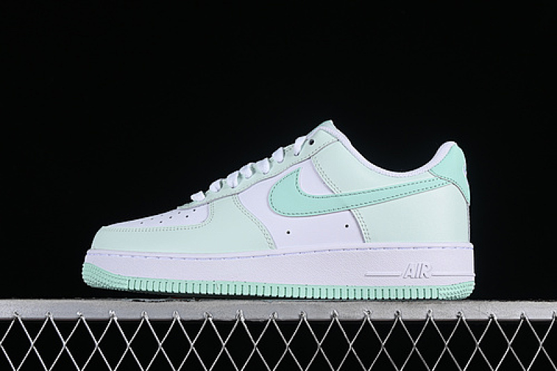 Nike Nike AIR FORCE 1 07 LOW BARELY GREEN/MINT FOAM/WHITE · FZ4123-394, photo 1