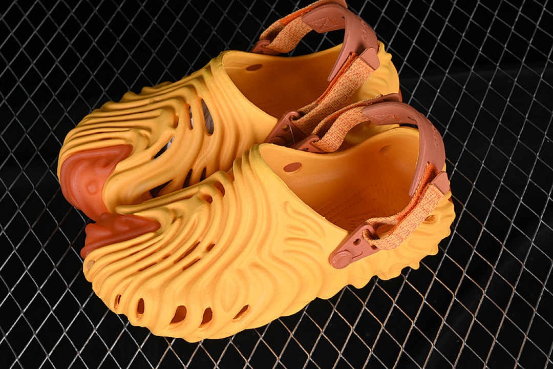 Crocs [SALEHE BEMBURY X CROCS POLLE CLOG ORANGE SORBET]-[WOMAN:36-39]-[MAN:40-46] - Image 9