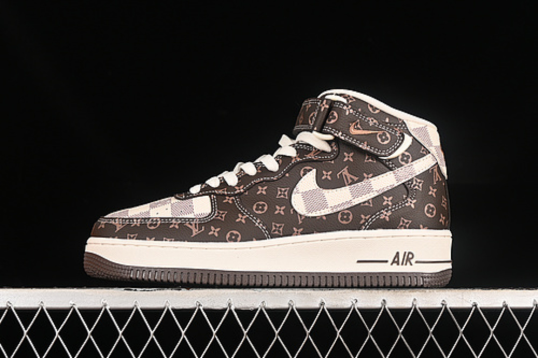 Nike [DV0688-200]-[AIR FORCE 1 07 MID L*V GREY/BROWN]-[WOMAN:36-39]-[MAN:40-45], photo 1