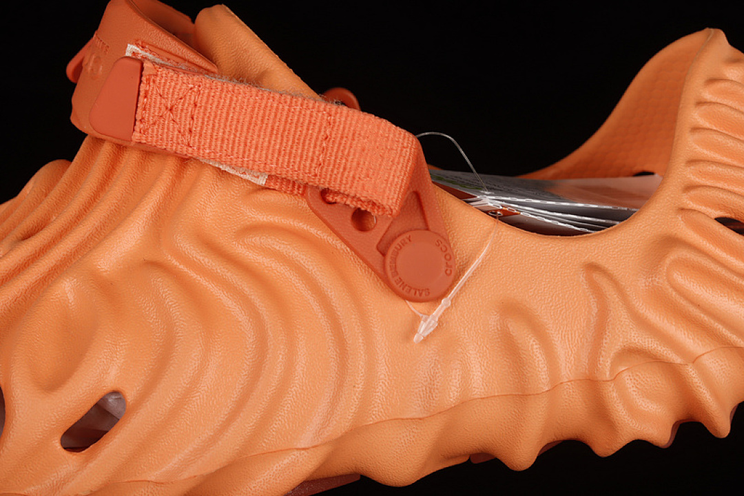 Crocs [SALEHE BEMBURY X CROCS POLLE CLOG ORANGE/ORANGE/ORANGE]-[UNISEX:36-46] - Image 5