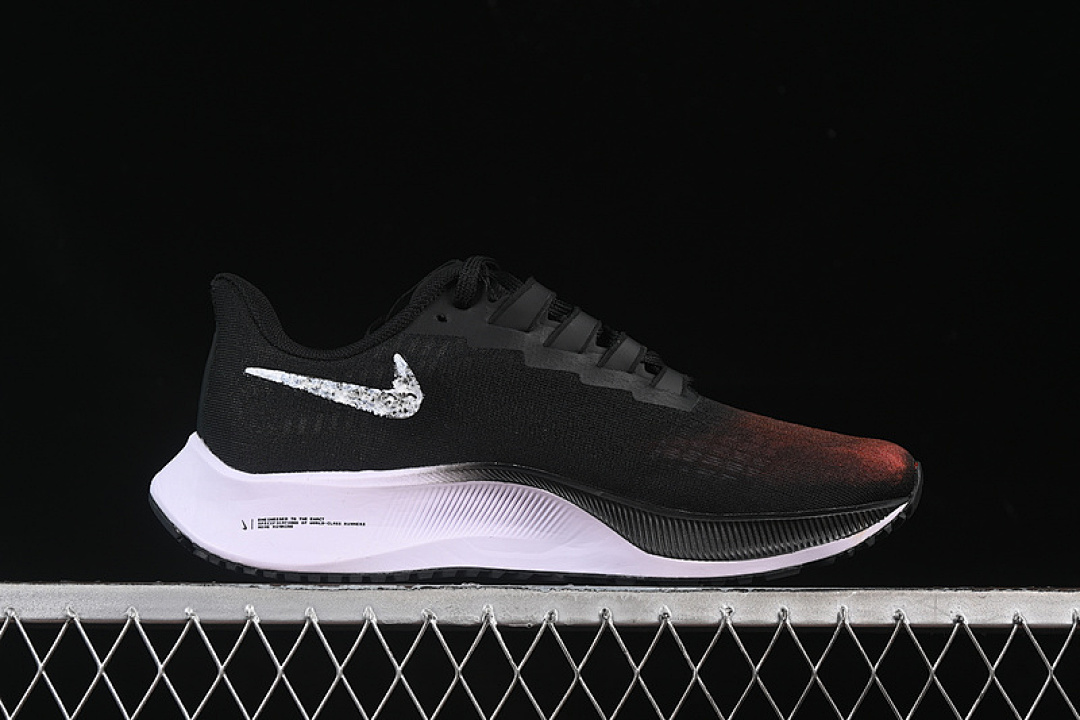 Nike [BQ9647-022]-[AIR ZOOM PEGASUS PREMIUM 37 WHITE/BLACK/RED]-[WOMAN:36-39]-[MAN:40-45] - Image 16