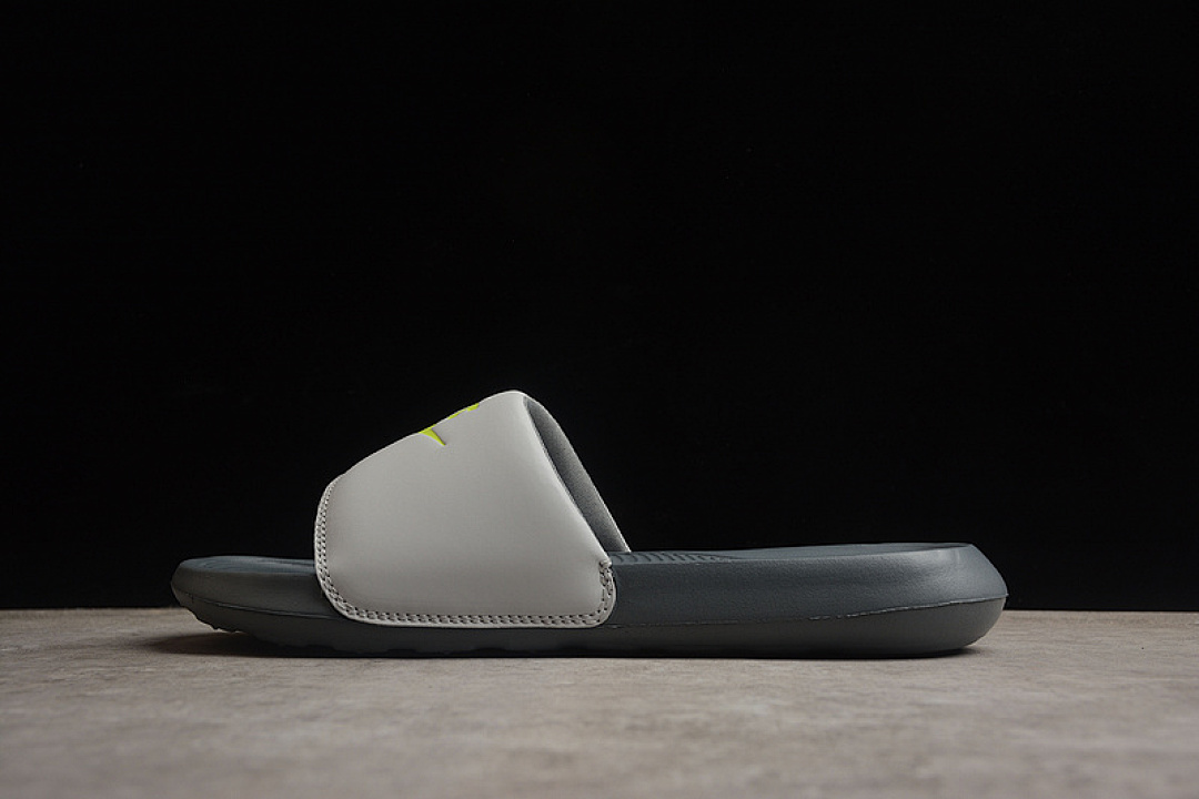 Nike [CN9675-011]-[VICTORI ONE SLIDE SB BENASSI GREY FOG/SMOKE GREY/VOLT]-[UNISEX:36-46], photo 1