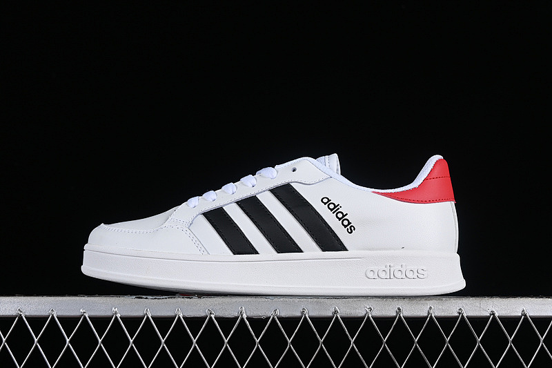 BREAKNET PLUS LOW CLOUD WHITE/BLACK/RED · GY3585, photo 1