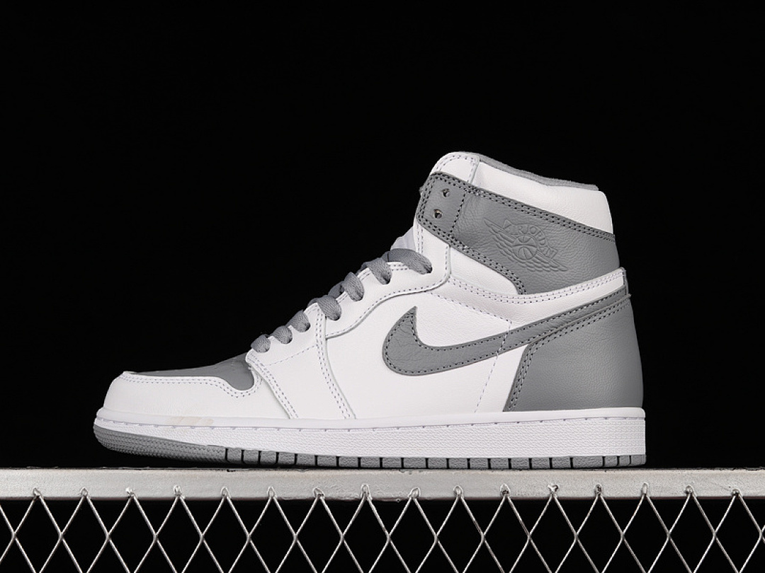 Jordan [555088-037]-[AIR JORDAN 1 RETRO HIGH OG STEALTH/WHITE]-[MAN:40-47.5], photo 1