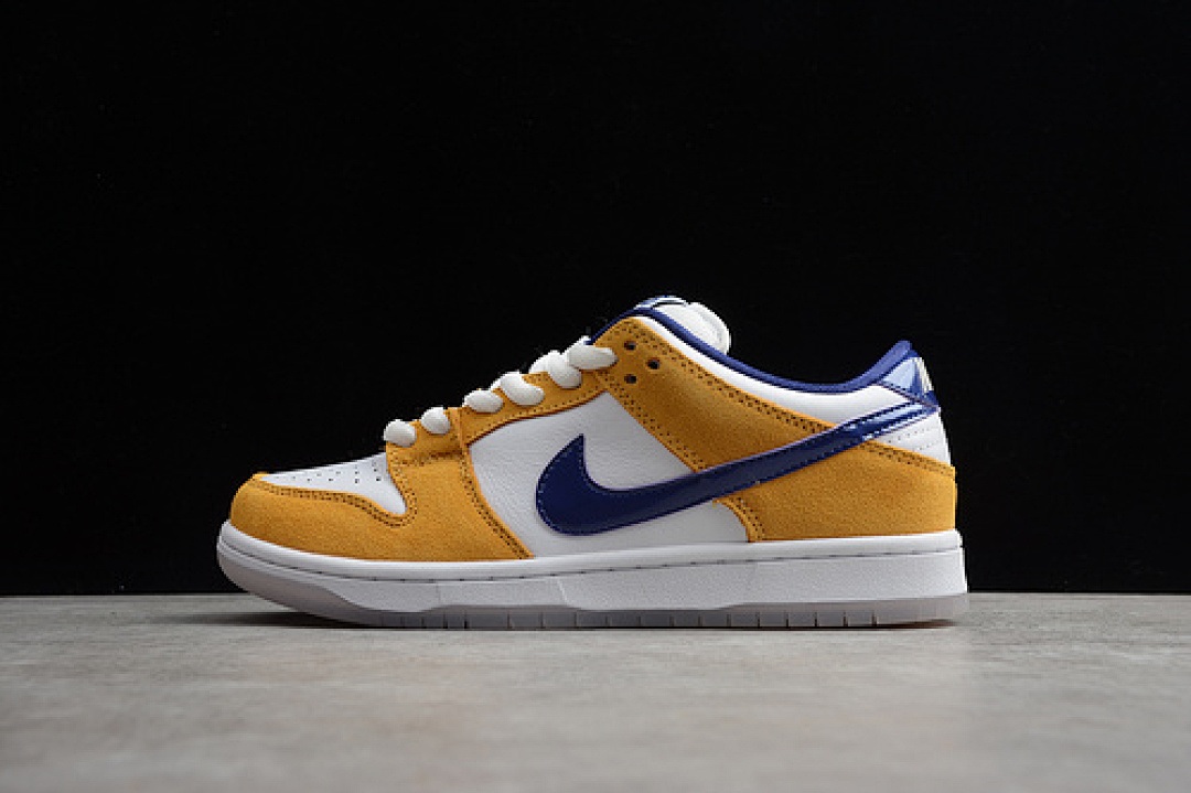 Purple [BQ6817-800]-[SB DUNK LOW WHITE/REGENCY PURPLE-LASER ORANGE]-[UNISEX:36-45], photo 1