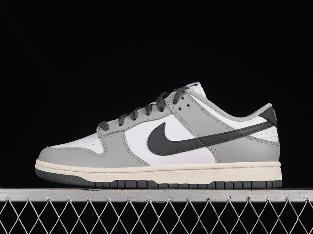 Unbranded [DD1503-117]-[DUNK LOW WHITE/LIGHT SMOKE GREY/BLACK]-[WOMAN:36-39]-[MAN:40-47.5], photo 1
