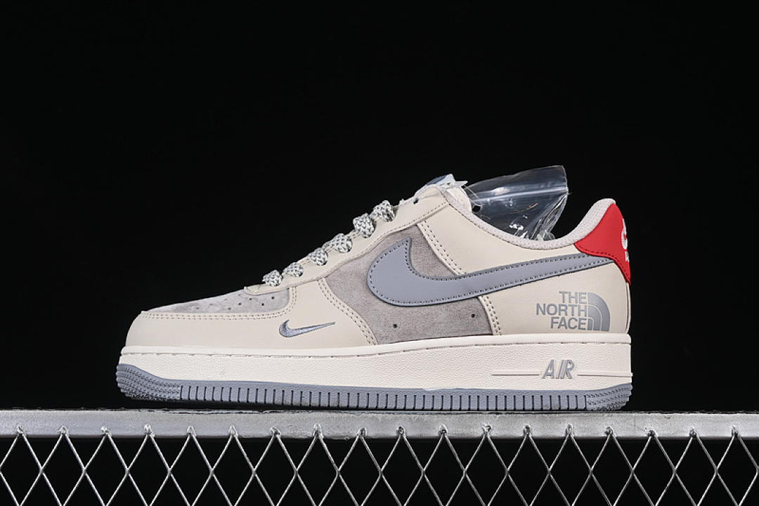 Nike Nike AIR FORCE 1 07 LOW GREY/RED · XZ6188-649, photo 1
