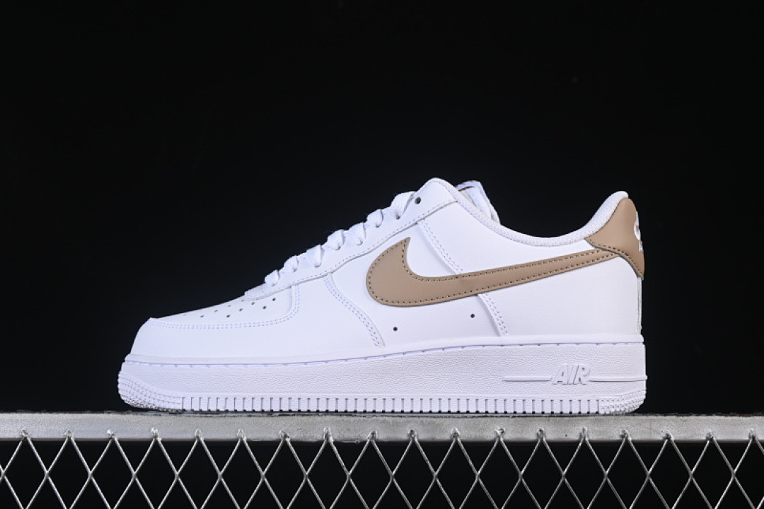 Nike Nike AIR FORCE 1 07 LOW WHITE/RATTAN · FJ4146-120, photo 1