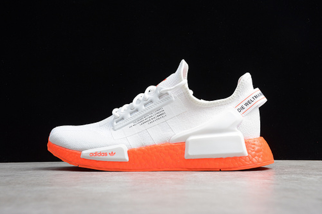 NMD_R1 V2 CLOUD WHITE/ORANGE · FX3902, photo 1