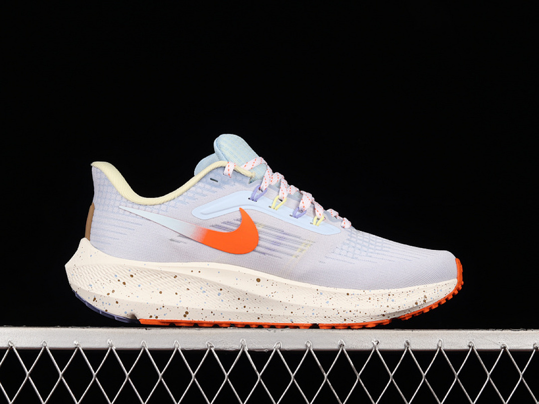 Nike [DX6047-181]-[AIR ZOOM PEGASUS 39 WHITE/ICE BLUE-ORANGE]-[WOMAN:36-40] - Image 15
