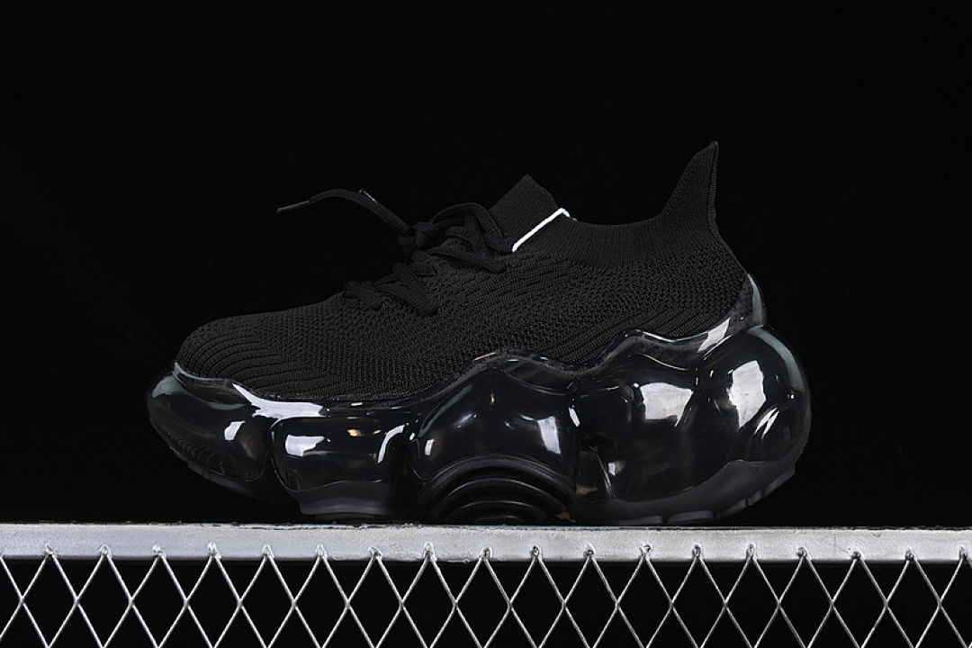 Unbranded [GROUNDS THICK-SOLED SPORTS SHOES WITH LARGE AIR BUBBLES BLACK]-[WOMAN:35-40], photo 1