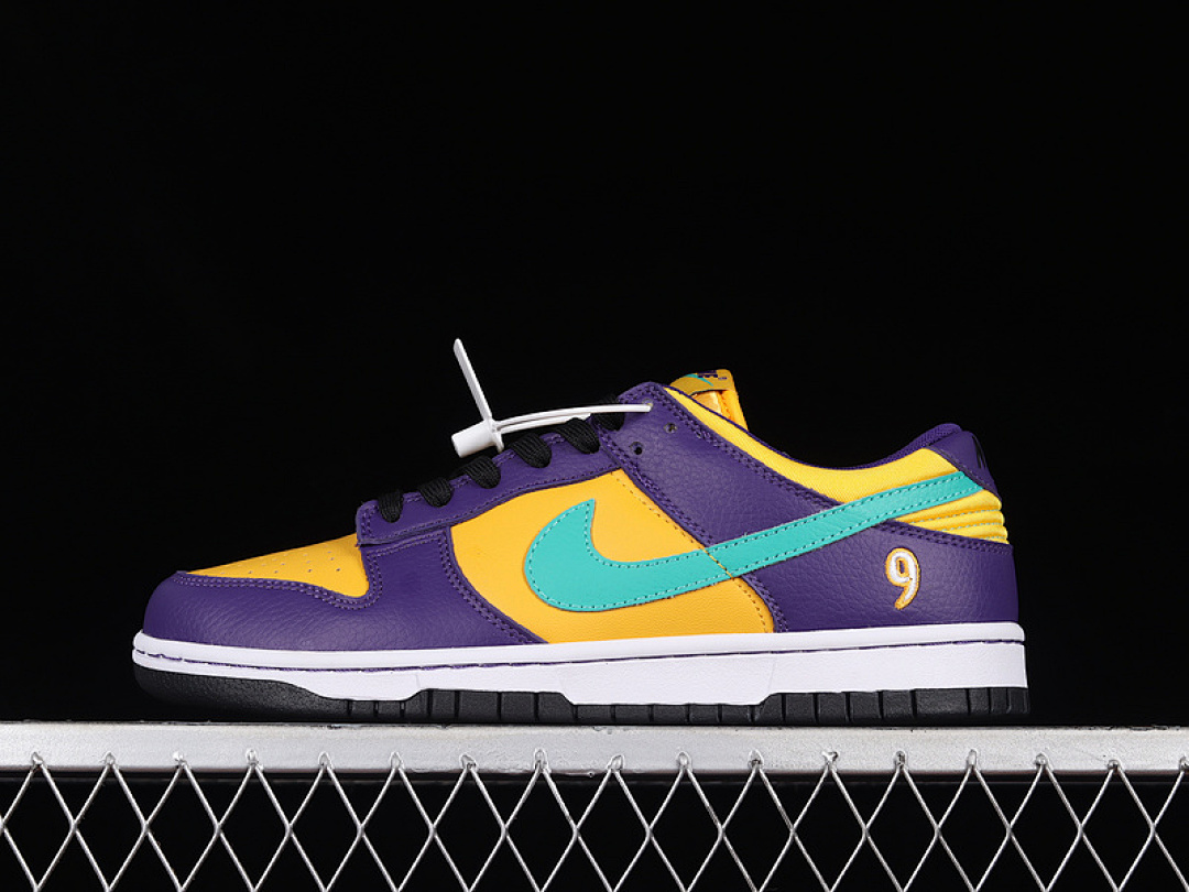 Purple [DO9581-500]-[ DUNK LOW LX LISA LESLIE COURT PURPLE/CLEAR EMERALD]-[UNISEX:36-45], photo 1