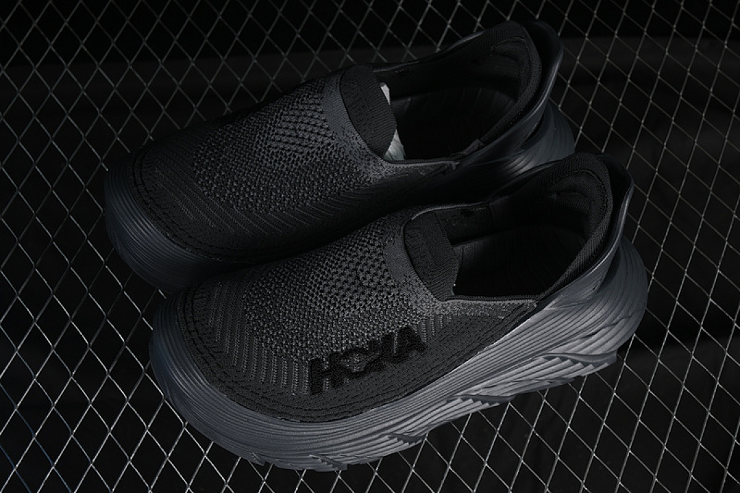 Hoka [1134532 BBLC]-[HOKA ONE RESTORE TC BLACK]-[WOMAN:36-39]-[MAN:40-45] - Image 12