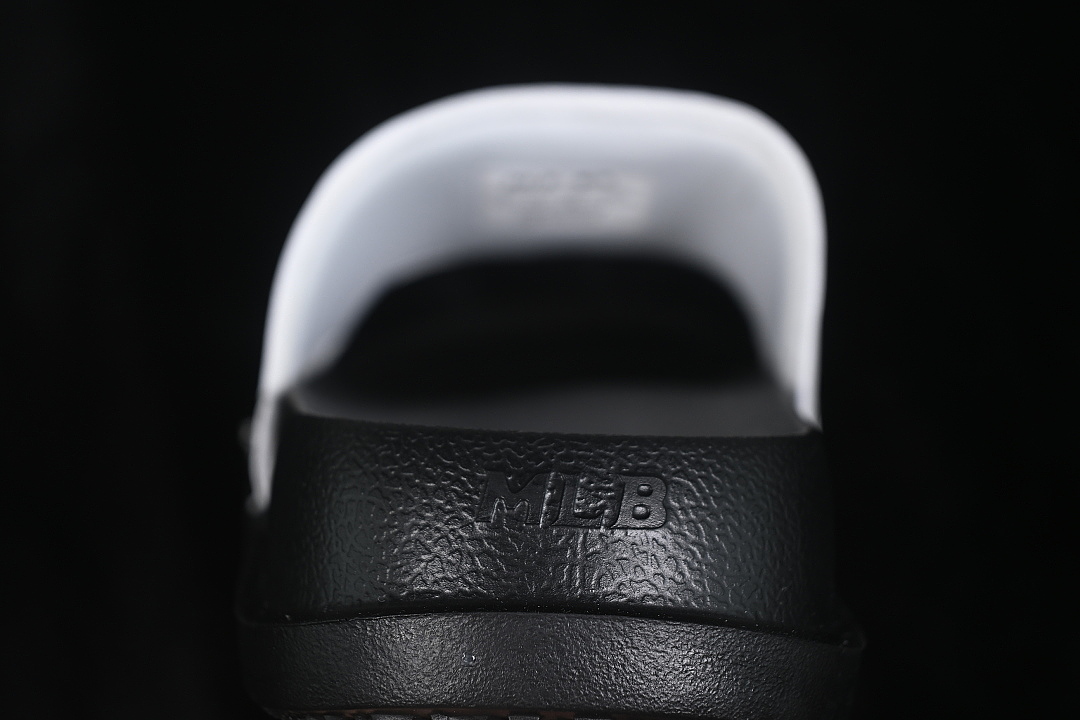 MLB [3ALPCMM4N07IVS]-[CHUNKY MOUND BASIC CASUAL SLIPPERS WHITE/BLACK]-[WOMAN:35-39]-[MAN:40-44] - Image 5