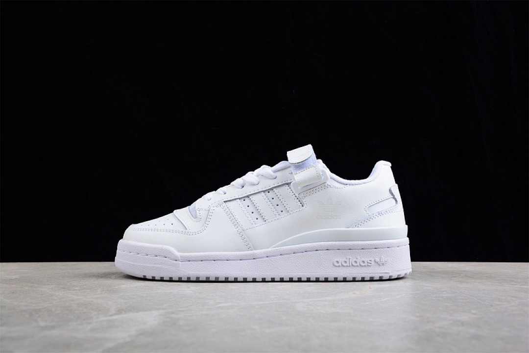 FORUM 84 LOW SHOES CLOUD WHITE/CLOUD WHITE · FY7755, photo 1