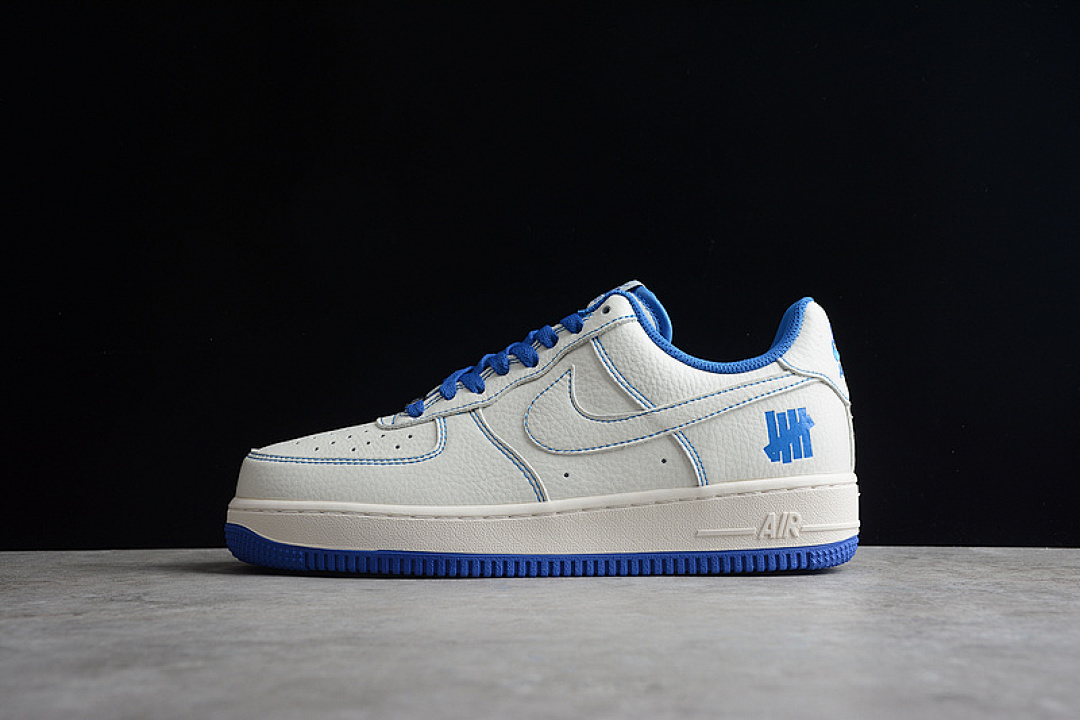 Nike Nike UNDEFEATED X AIR FORCE 1 LOW WHITE/WHITE/BLUE · UN1570-680, photo 1