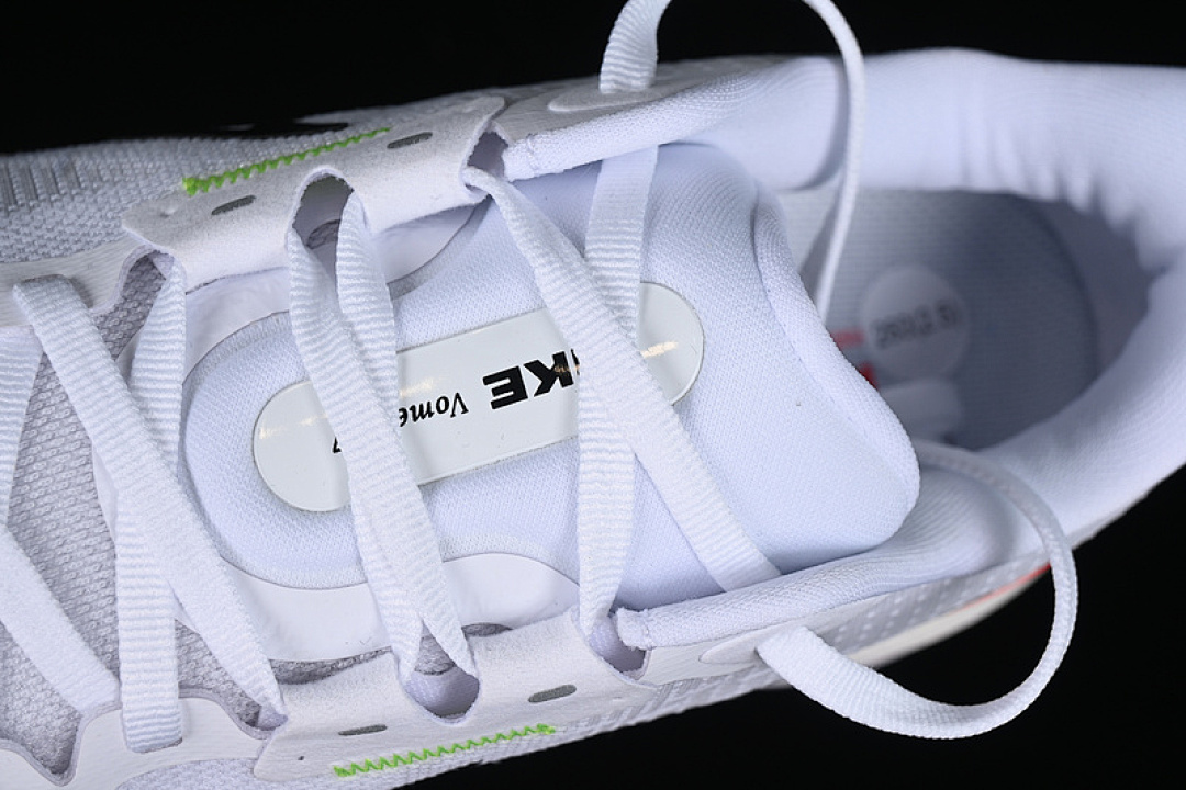 Nike [HF4914-100]-[AIR ZOOM VOMERO 17 WHITE/BRIGHT CRIMSON/VOLT/BLACK]-[MAN:39-46] - Image 9