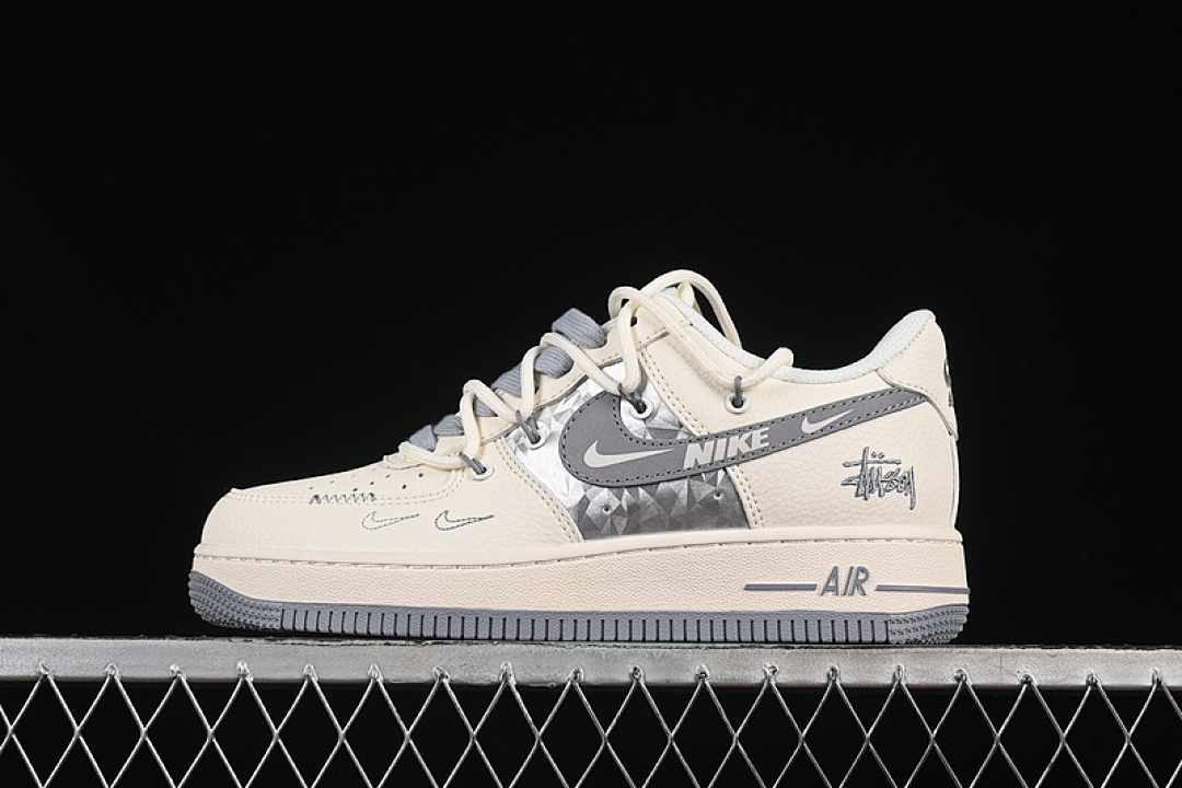 Nike Nike AIR FORCE 1 07 LOW WHITE/GREY · DM6868-072, photo 1