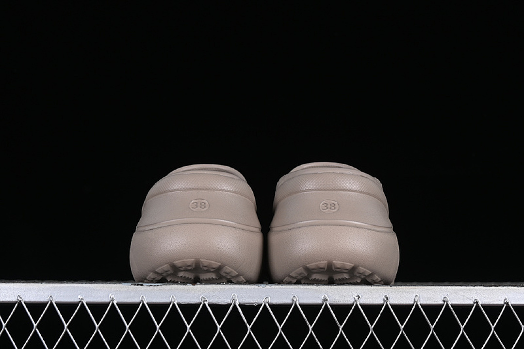 Balenciaga [W1S8E2500]-[BA*LEN*CIAGA POOL CROCS BROWN]-[WOMAN:36-40] - Image 11