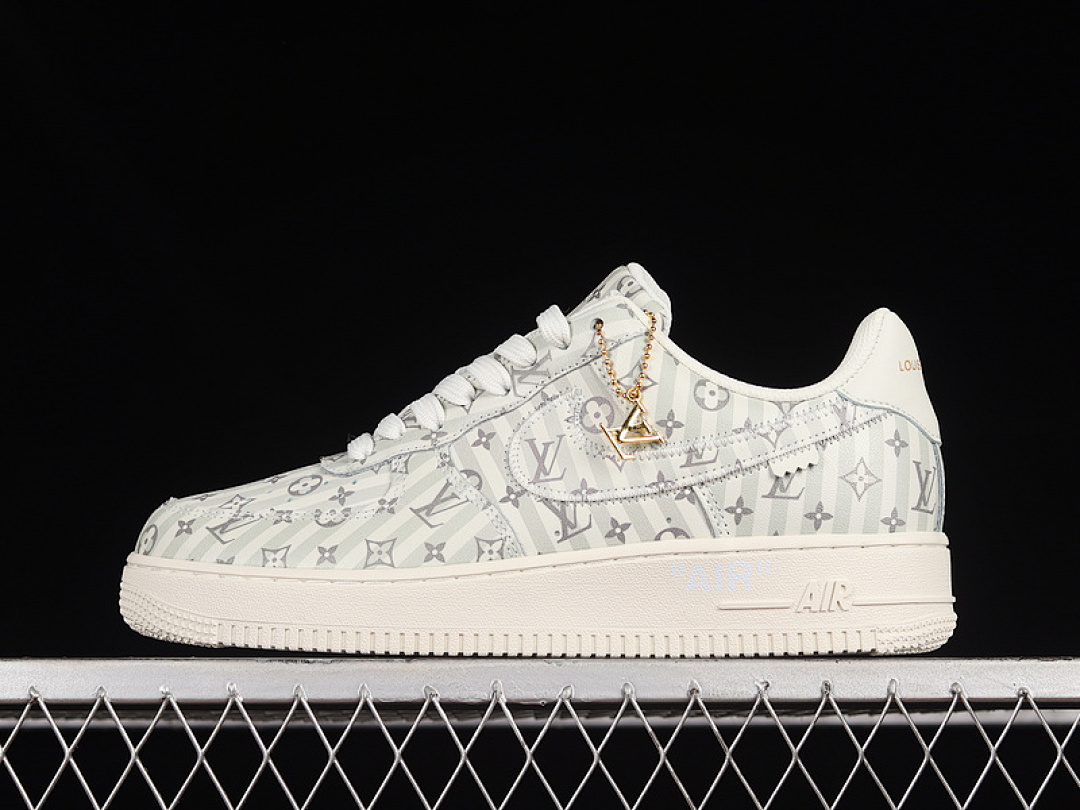 Unbranded [IA9V9E]-[L*V X AIR FORCE 1 LOW 07 WHITE/LIGHT GREY/GREY]-[WOMAN:36-39]-[MAN:40-45], photo 1
