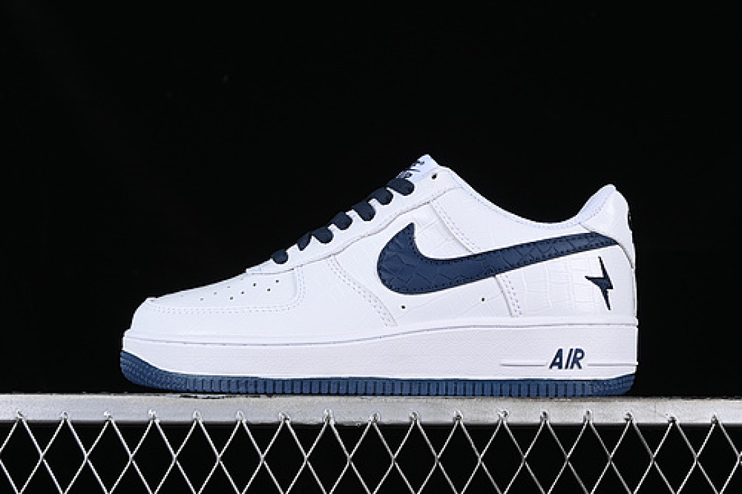 Nike Nike AIR FORCE 1 07 LOW LADAINIAN TOMLINSON WHITE/BLUE · DD0614-332, photo 1