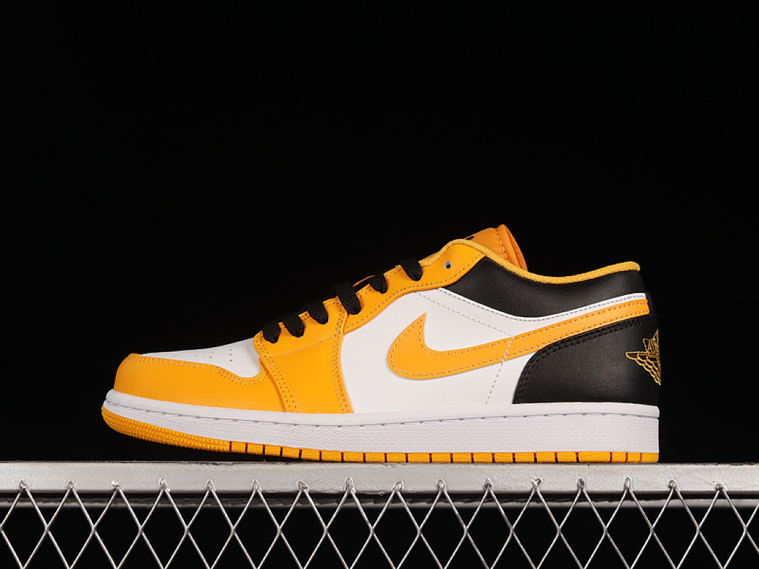 Jordan [553558-701]-[G AIR JORDAN 1 LOW TAXI/BLACK-WHITE]-[WOMAN:35.5-39]-[MAN:40-45], photo 1