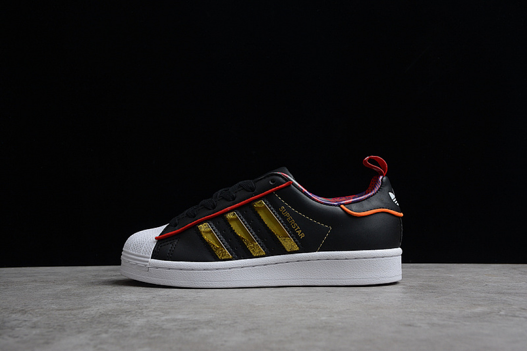Adidas SUPERSTAR SHOES CHINESE NEW YEAR CORE BLACK/GOLD METALLIC/SCARLET · S24184, photo 1