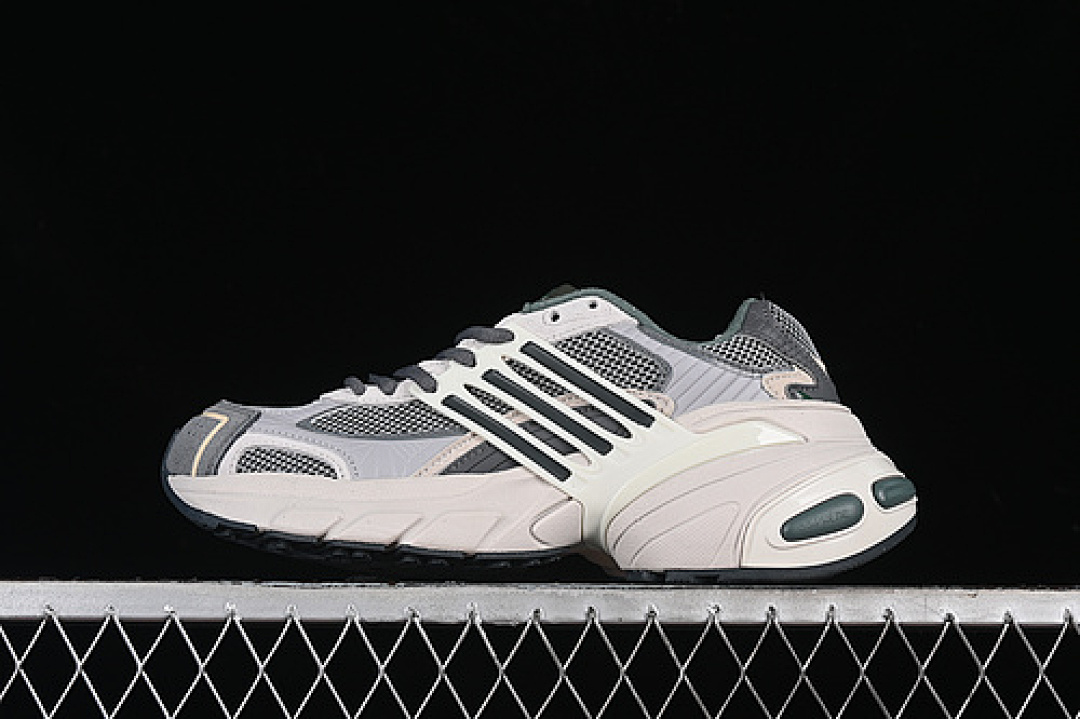 ADISTAR XLG WHITE/GREY/BLACK · IE3912, photo 1