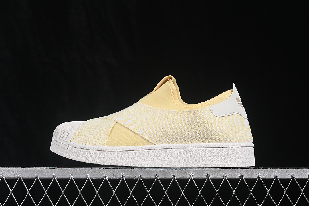 Adidas SUPERSTAR SHELL TOE CASUAL SNEAKERS APRICOT/WHITE · KZ7553, photo 1