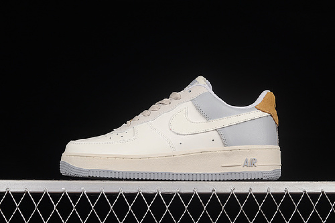 Nike Nike AIR FORCE 1 07 LOW WHITE/GREY/BROWN · CW2288-702, photo 1