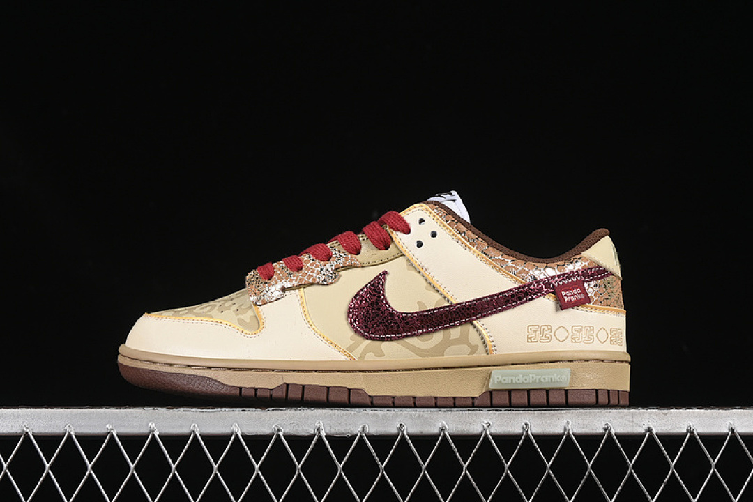 Nike SB DUNK LOW SURFACES IN BROWN AND SAIL SAIL/CACAO WOW/COCONUT MILK/RED · DD1503-124, photo 1