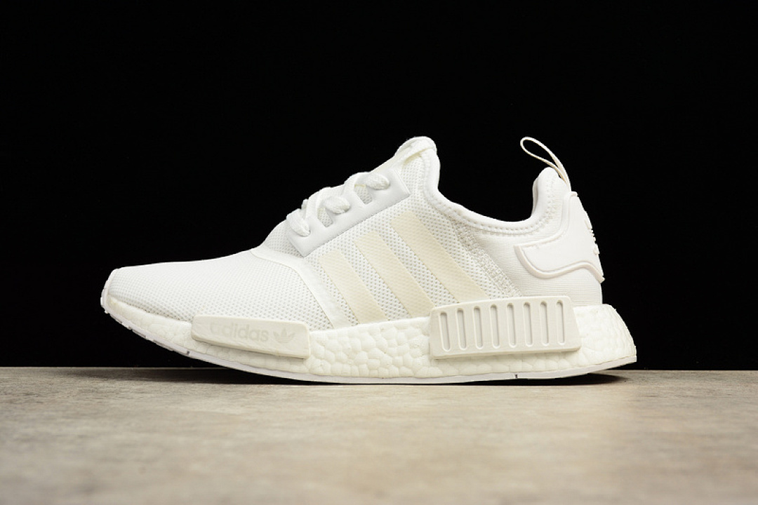 Unbranded [BA7245]-[NMD R1 BOOST SYNTHETICS TRIPLE WHITE/WHITE]-[WOMAN:36-39 1/3]-[MAN:40-45 1/3]-[OG0126], photo 1
