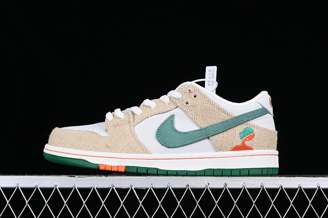 Nike JARRITOS X DUNK LOW SB PHANTOM/SAFETY ORANGE/MALACHITE · FD0860-001, photo 1