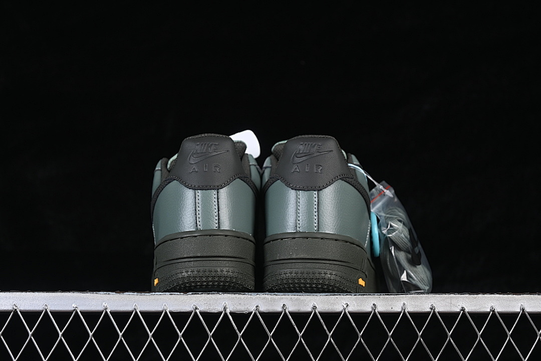 Nike [HV5953-300]-[AIR FORCE 1 LOW GORE-TEX VIBRAM CLAY GREEN/BLACK]-[WOMAN:36-39]-[MAN:40-45] - Image 14