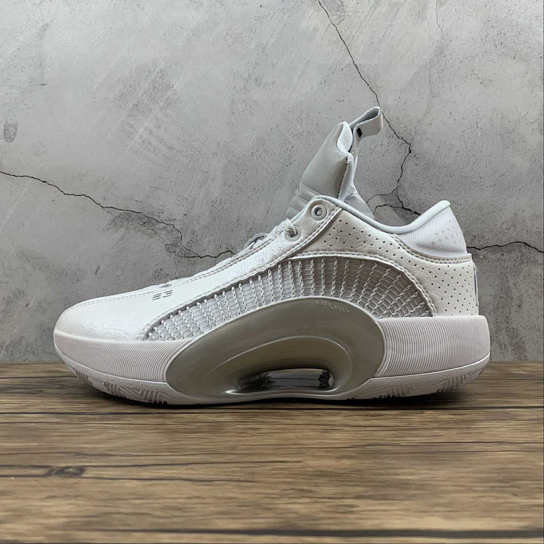 Jordan [CW2459-100]-[AIR JORDAN 35 LOW PF WHITE/WHITE/METALLIC SILVER]-[MAN:39-46], photo 1