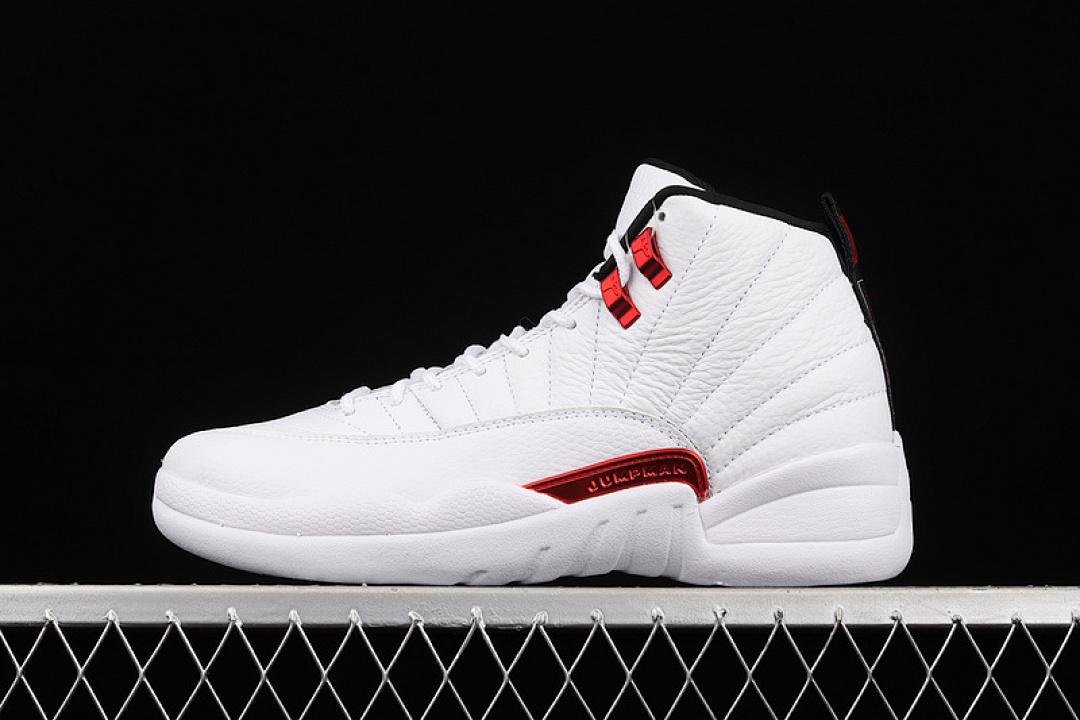 Jordan [CT8013-106]-[AIR JORDAN 12 RETRO TWIST WHITE/UNIVERSITY RED/BLACK]-[MAN:40-47.5], photo 1