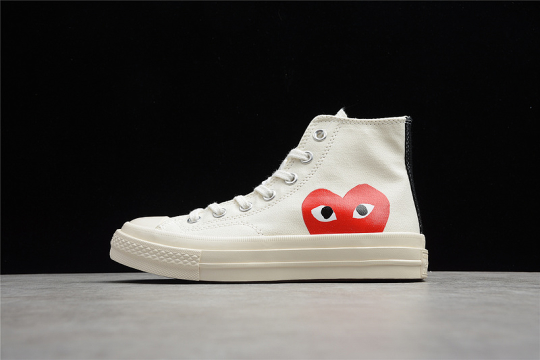 Comme des Garcons Comme des Garcons [150205C]-[COMME DES GARÇONS X CHUCK TAYLOR ALL-STAR HIGH 70S OX PLAY MILK/WHITE/RED], photo 1