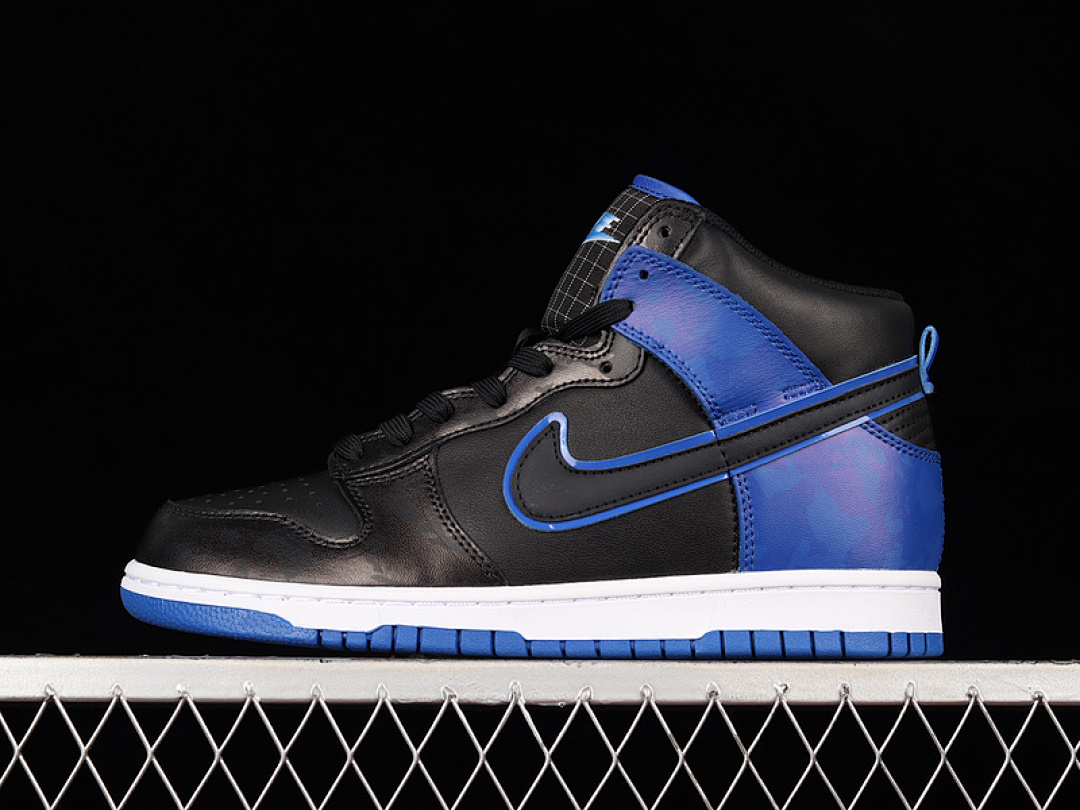 Nike SB DUNK HIGH RETRO SE CAMO BLACK/BLACK/WHITE/HYPER ROYAL · DD3359-001, photo 1