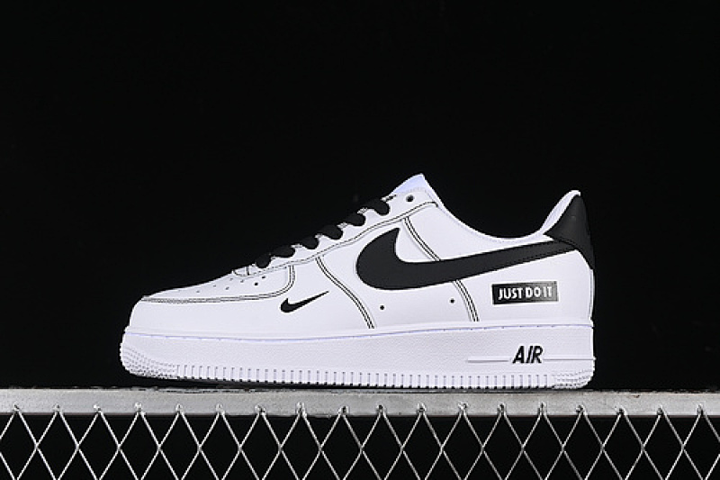 Nike Nike AIR FORCE 1 07 LOW WHITE/BLACK · CW2288-021, photo 1